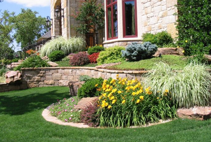 Simple outdoor landscaping designs ideas pictures and diy plans